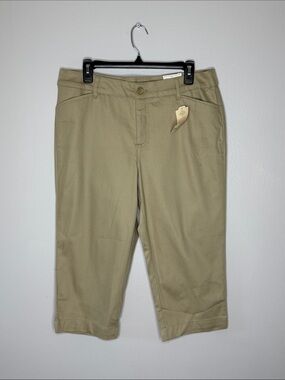 St. John's Bay Khaki Capri Pants Size 12